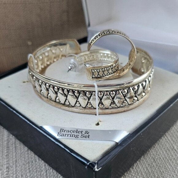 East 5th Ladies Bracelet & Earrings Set Silver Tone Fashion Jewelry New in a box - Picture 4 of 12